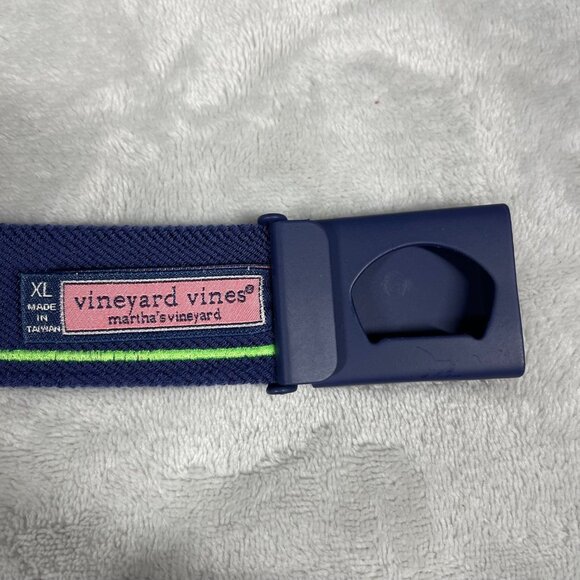 Vineyard Vines XL Navy Belt With Neon Green Whale Design & Adjustable Buckle 38 - Picture 2 of 11